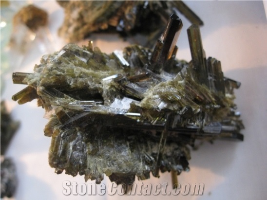 Epidote (Zabarjad)