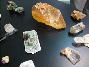 Quartz-01