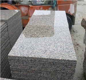 China Red Granite Tile