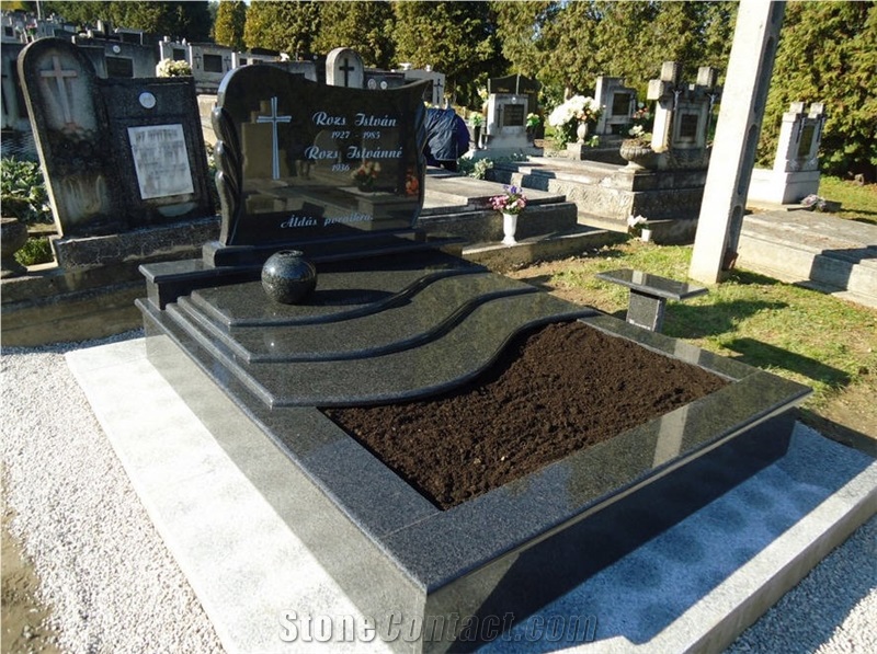 Double Monument in Impala Black, Nero Impala Black Granite