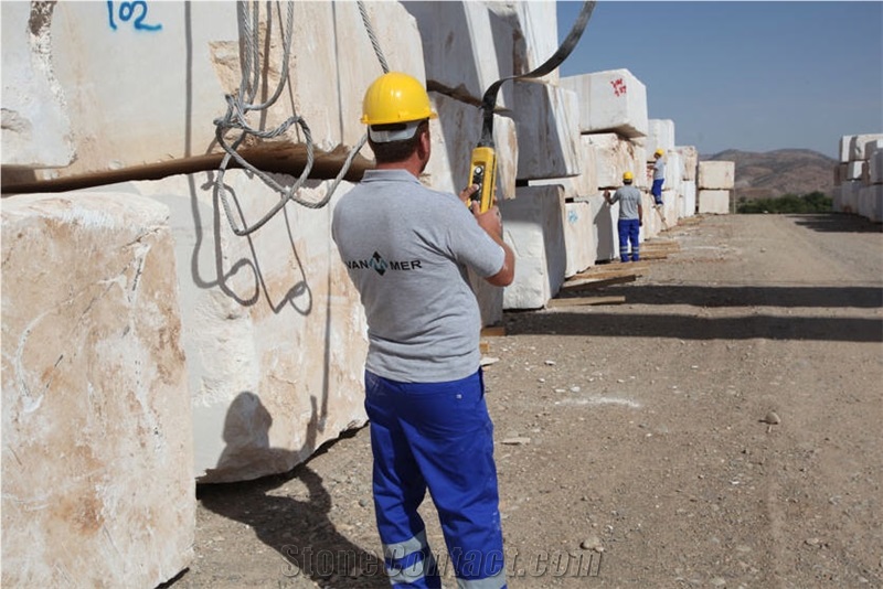 Silkway Beige Marble Blocks