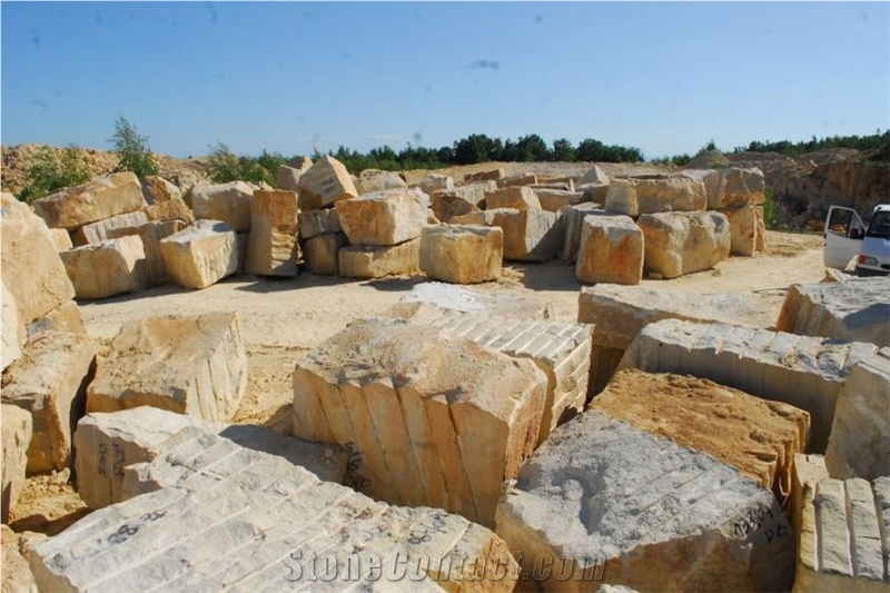 Zerkowice Sandstone Blocks, Poland Beige Sandstone