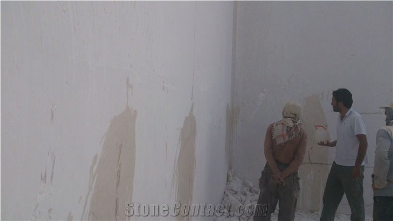 Dehbid Beige Marble Blocks