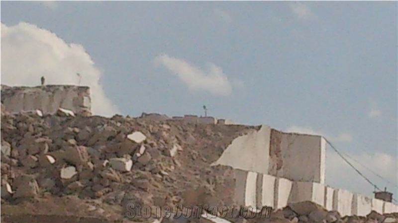 Dehbid Beige Marble Blocks