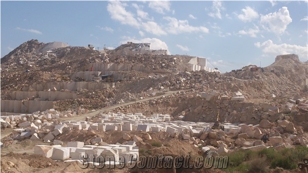Persian Golden Cream Marble Blocks, Golden Cream Beige Marble Block