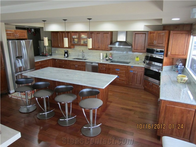 Ambas White Granite Countertop, Sunset Cherry Cabinet