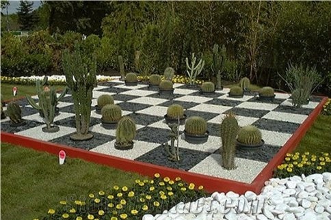 Rojo Coralito Marble and Crema Marfil Crushed Stone Jardines, Beige Marble Pebble, Gravel
