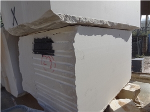 Vidraco De Moleanos Limestone Block, Portugal Beige Limestone