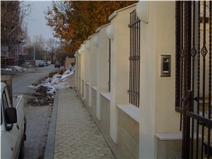 Rosalia Limestone Garden Fence Wall Covering, Rosalia Beige Limestone Fence