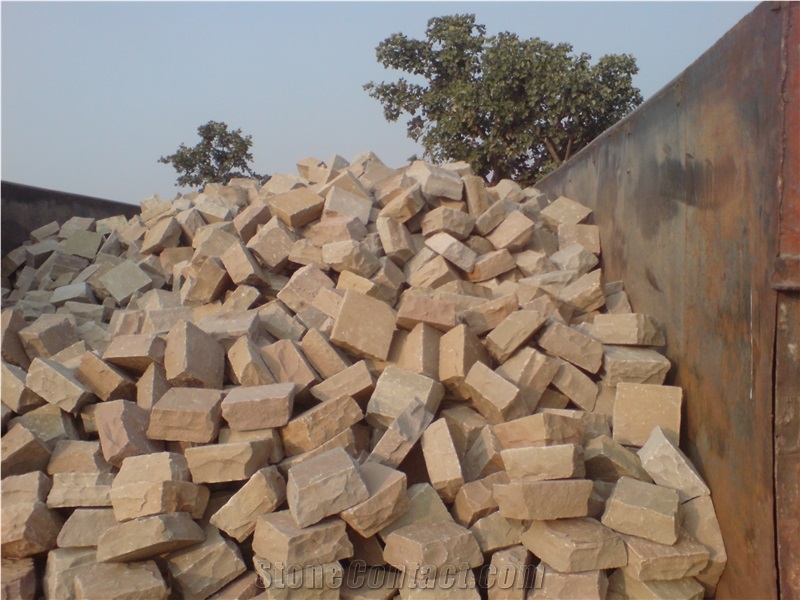 Kandla Pavers, Pavement