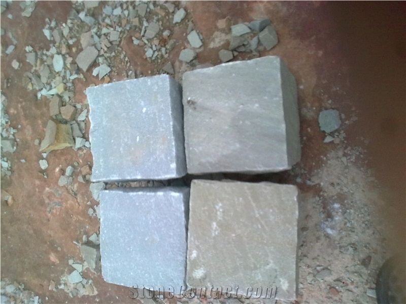 Kandla Pavers, Pavement