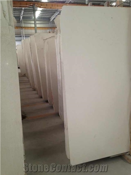 Portugal Cheap Polished Top Quality Beige Moca Cream Limestone Slabs, Natural Building Stone Flooring,Feature Wall,Clading, Hotel,Shopping Mall Project Decoration, Quarry Owner Roan