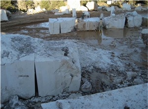 Eva Cream Marble Blocks, Turkey Beige Marble Eva Cream Marble Blocks, Turkey Beige Marble