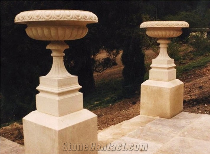 Cotswold Stone Decorative Garden Urns, Cotswold Beige Limestone Flower Pot