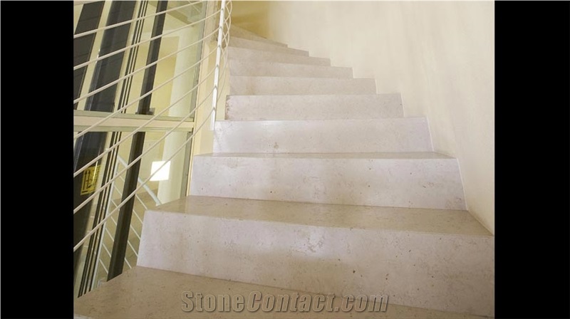 Chiampo Serpeggiante Limestone Stairs
