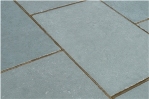 Kota Blue Limestone Tumbled Tiles