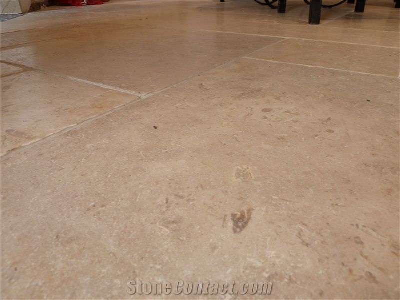 Jerusalem Limestone Antiq Grey Gold, Tumbled French Pattern