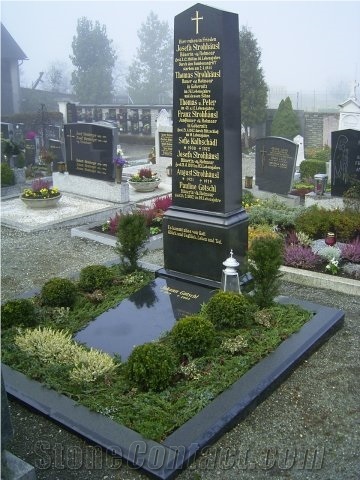 Nero Assoluto Granite Monument, Memorial