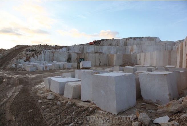 Rosato Beige Marble Blocks