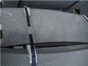 Hainan Bluestone Kerbs, Machine Cut or Sawn Finished Bluestone Curbstone