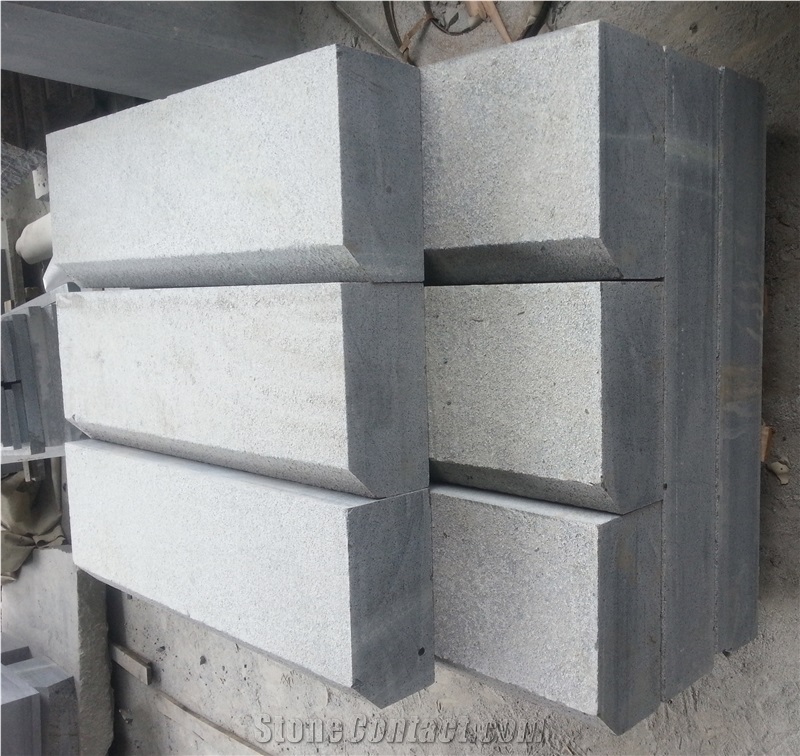 G654 Grey Granite Kerbstones