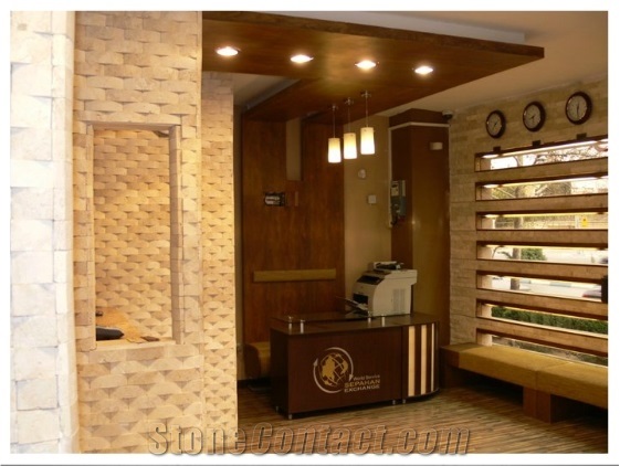 Antique Beige Travertine Walling