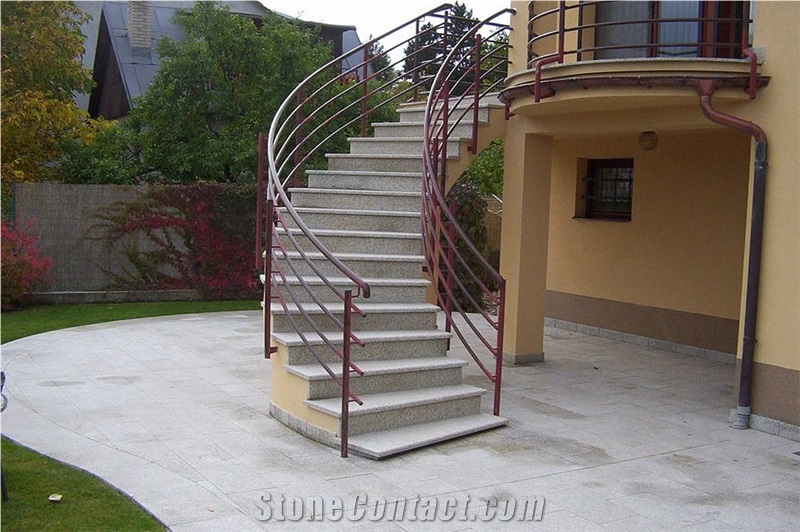 Albero Yellow Granite Staircase