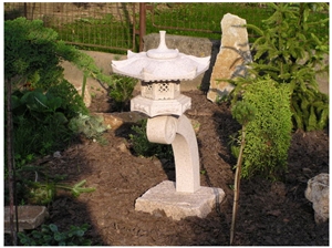 Japanese Garden Lantern Design