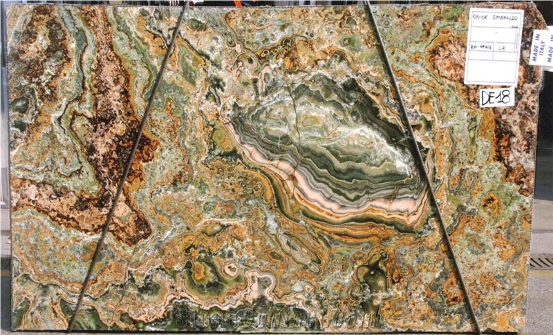 Onice Verde Smeraldo Slabs