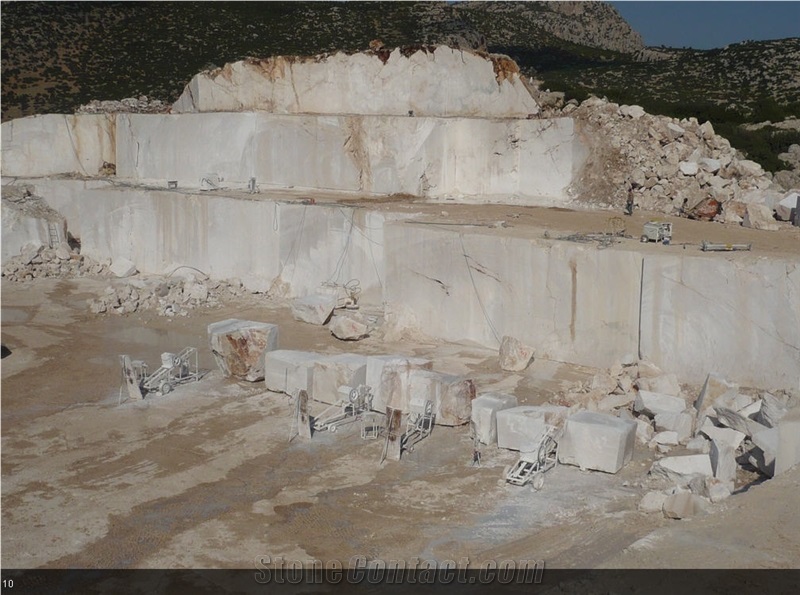 Manisa Light Travertine - Ivory Commercial Blocks, Manisa Light Travertine Block