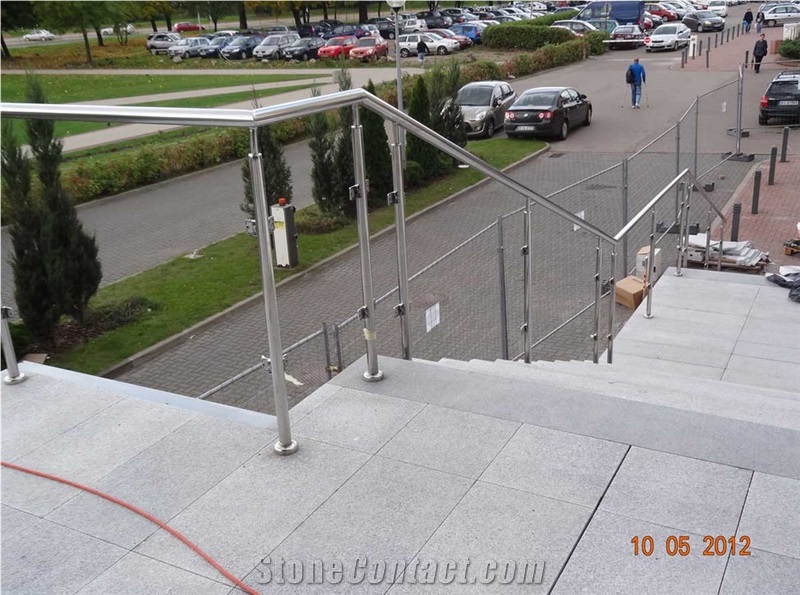Granite Cladding Installation Of Stairs and Floors, Muhrau Grey Granite Cobble, Pavers