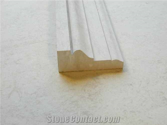 Euro Beige 4x24 Chirello Molding, Caliza Europa Beige Limestone