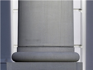 Column in Sandstone, Pescenjaki Beige Sandstone