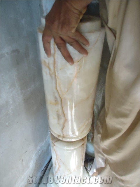 Pillar Rounds, White Onyx Column
