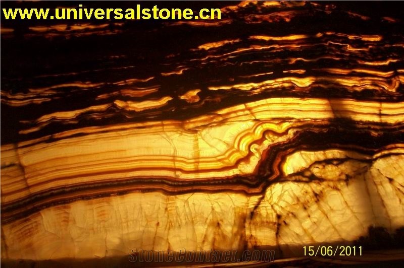 Backlit Onyx Kitchen Top-067