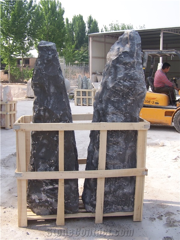 Stone Monolith for Garden 6402