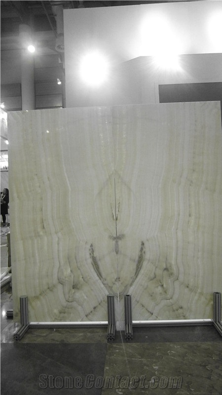 Light Green Vein Onyx Slab