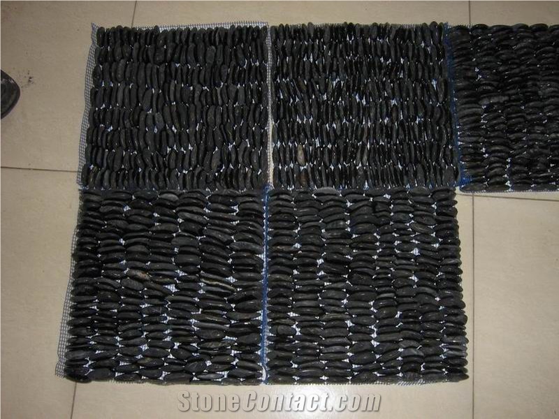 Black Pebble on Mesh