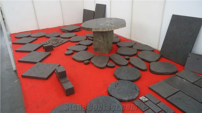 Basalt with Holes Landscaping Stone, Black Basalt Cobble, Pavers