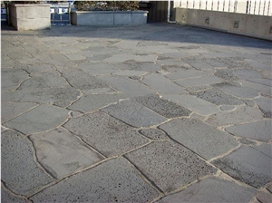 Basalt with Holes Landscaping Stone, Black Basalt Cobble, Pavers