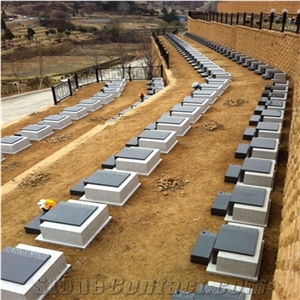 G654 and G603 Slant Grave Markers