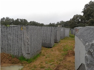 Negro Ochavo Especial Granite Blocks, Black Ochavo Granite, Granito Negro Ochavo Especial