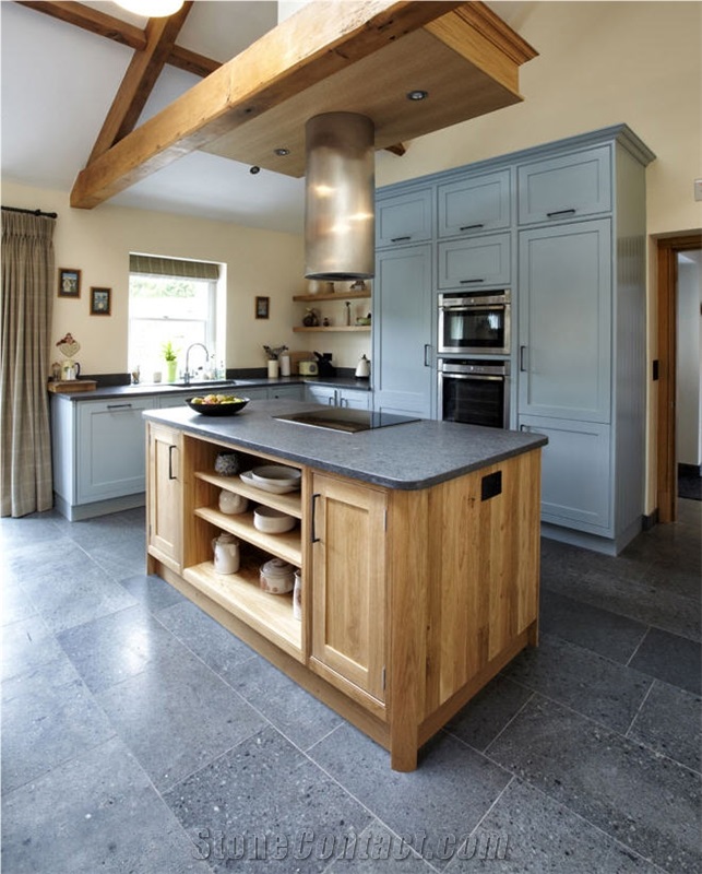 Brandy Crag Stone Kitchen Design, Traditional Kitchen Design Work Top
