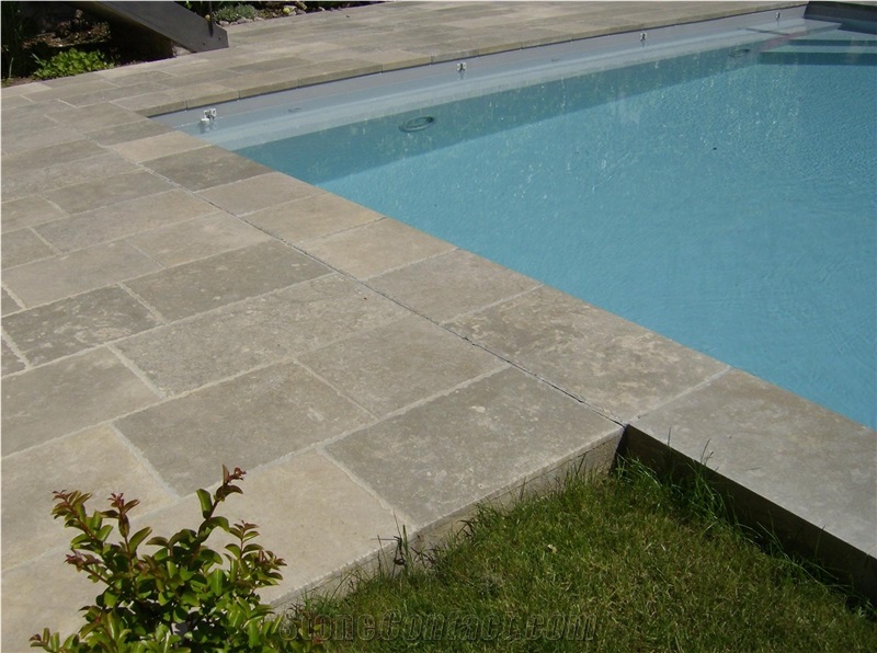 French Limestone Dark Grey (Pierre De Limeyrat)Pierre De Limeyrat Grey Cappuccino Limestone Pool Pavers, Copings