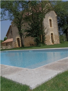 French Limestone Grey (Pierre De Limeyrat) Pool Coping