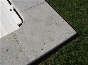 French Limestone Grey (Pierre De Limeyrat) Pool Coping