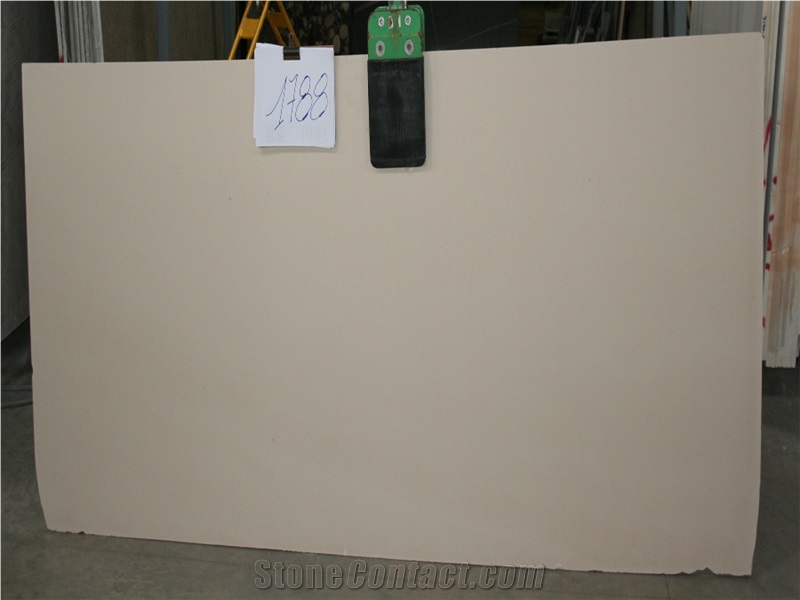 Creme Casal Limestone Slabs & Tiles
