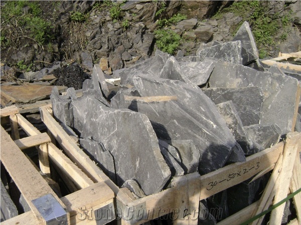 Black Irregular Slate Flagstone Paving