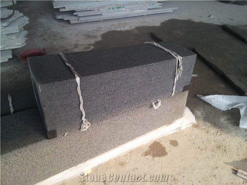 G684 Water Feature, Black Granite Water Features
