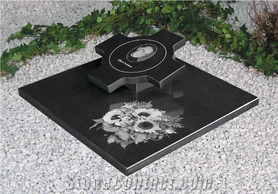 Absolute Black Granite Slant Grave